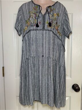 Abrazo Style Embroidered Tunic Dress Womens Size Medium Pockets Bohemian Tiered